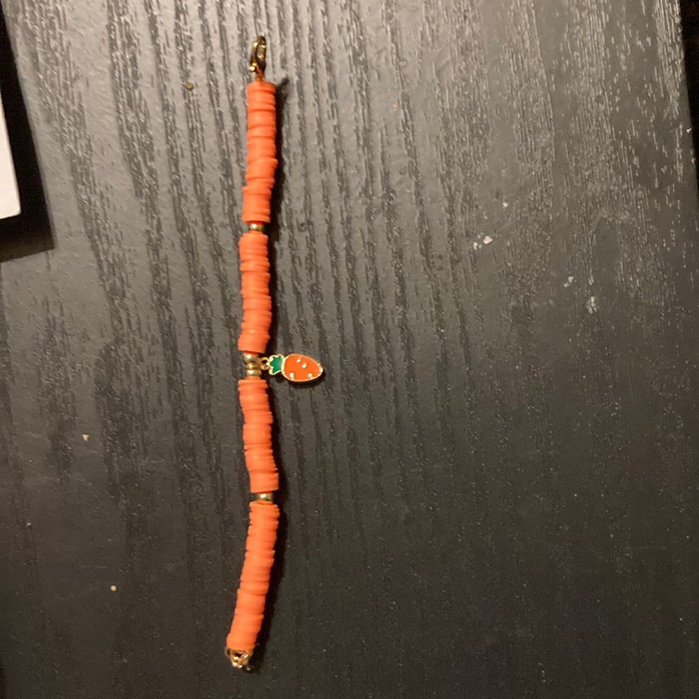 Carrot bracelet